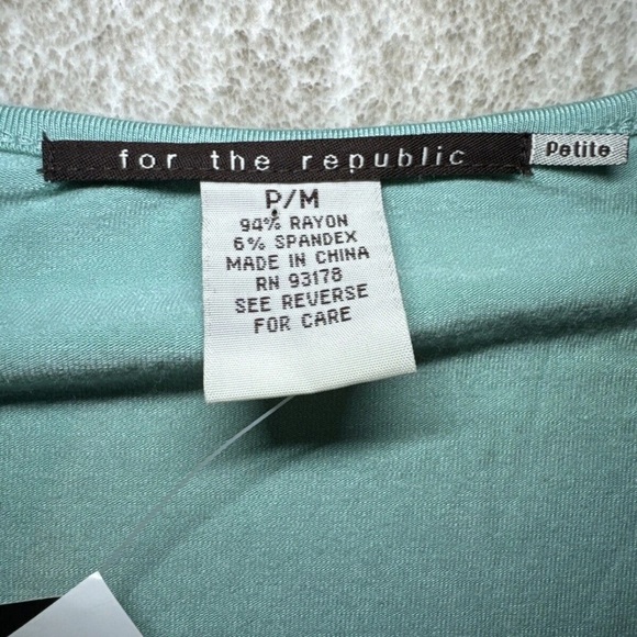 NWT Women's medium Teal Twist Front Top V Neck Blouse Shirt for The Republic - Picture 2 of 5